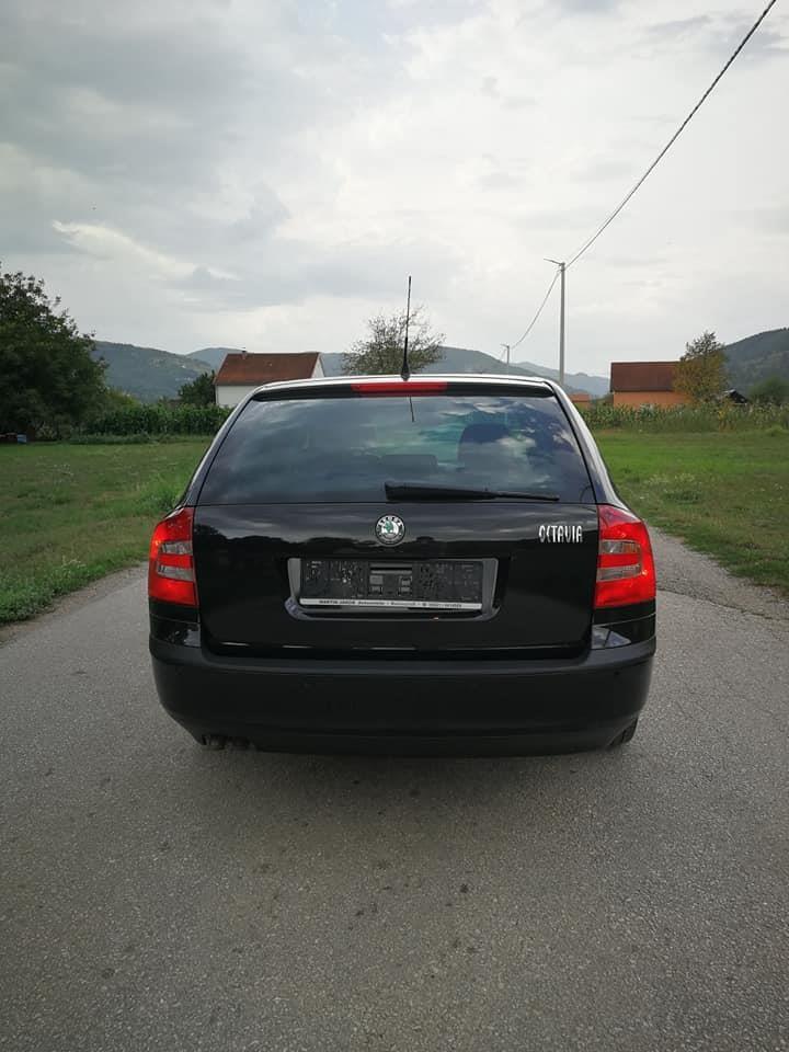 Skoda-Octavia-1-9-77KW-2006-god