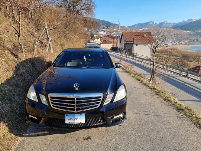 Mercedes e 350 benzinac 2013 GOD auto se prodaje na američki