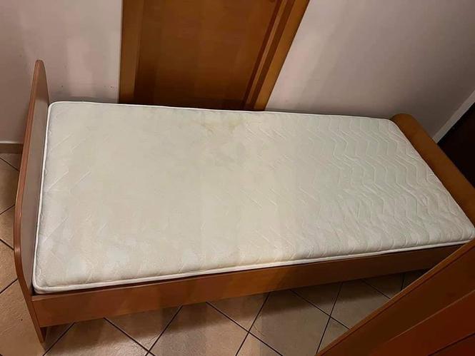 ❗️Prodajem malo korišćen krevet sa dušekom. Dimenzije: 94x20