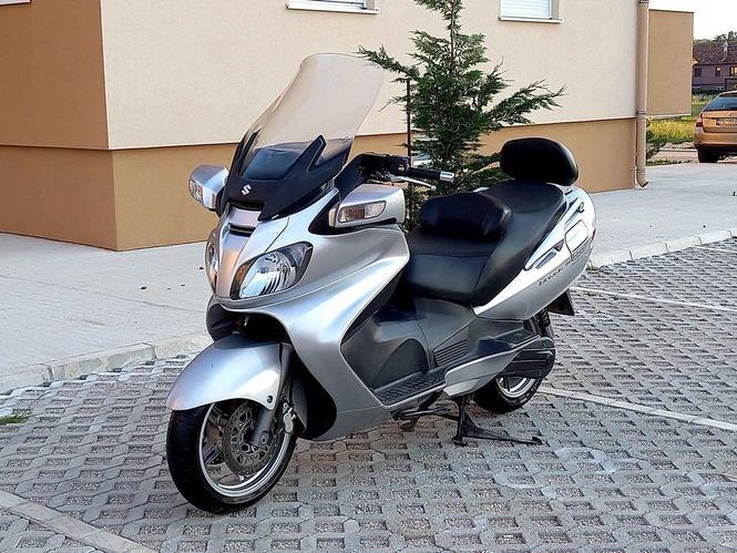 Suzuki Burgman Executive 650ccm 2006god.