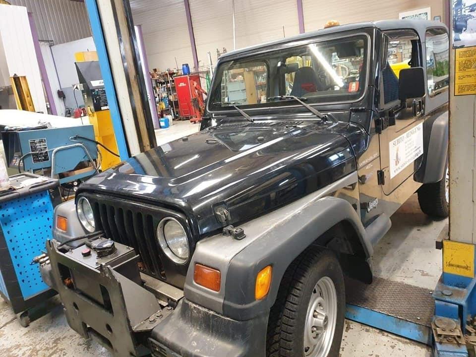 Jeep-wrangler-1998god
