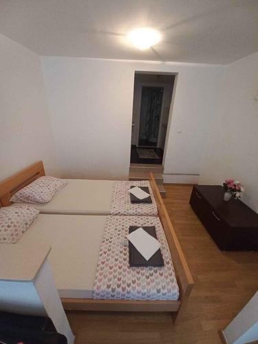 Stan na dan Mostar