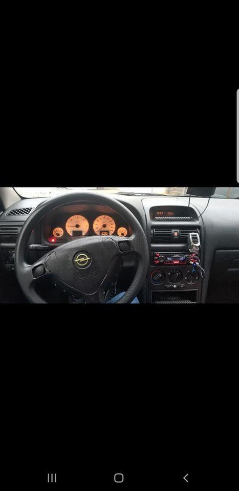 Opel-Astra