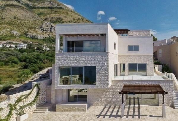 Vila ukupne površine 840m2