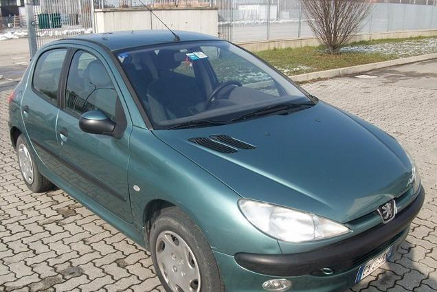 Peugeot - 206 1,1benz