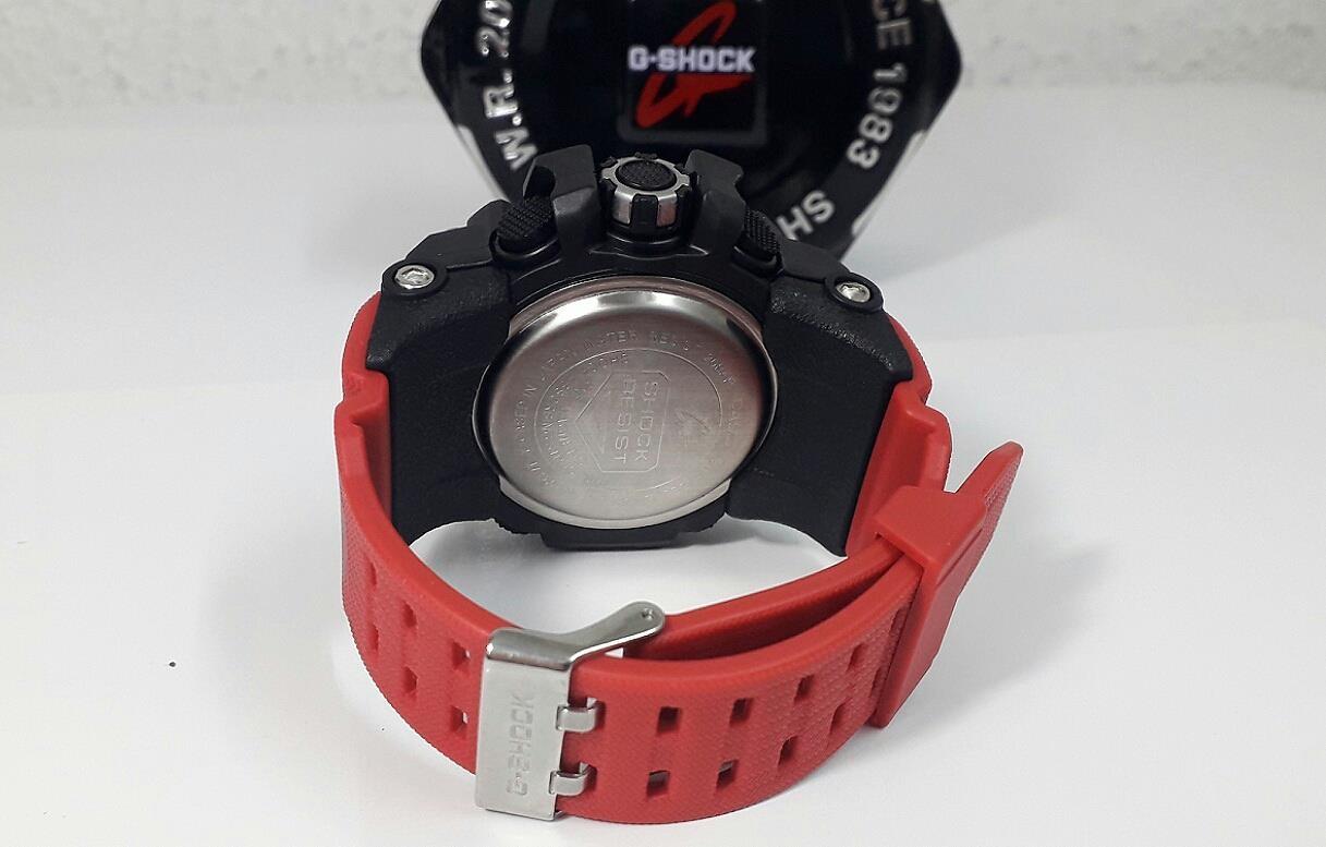 Casio-G-Shock-u-crvenoj-nijansi
