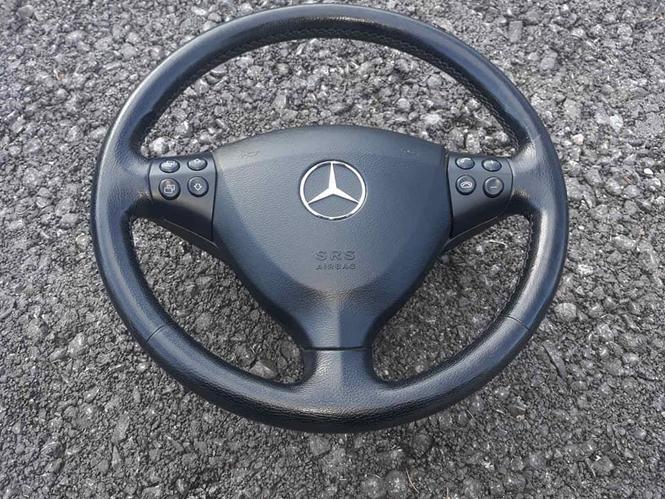 Usluzni oglas volan od Mercedesa a klasa