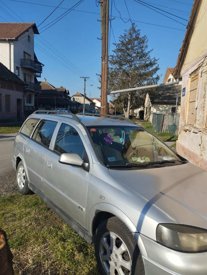 Opel-Astra-2004-godište