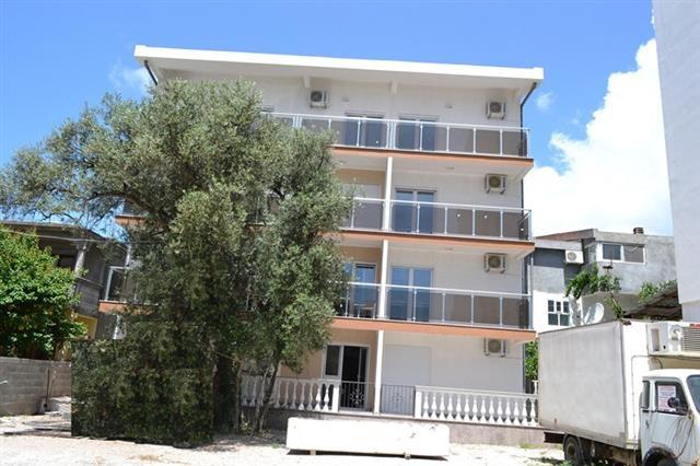 Stan od 46m2 u nas. Susanj, Bar