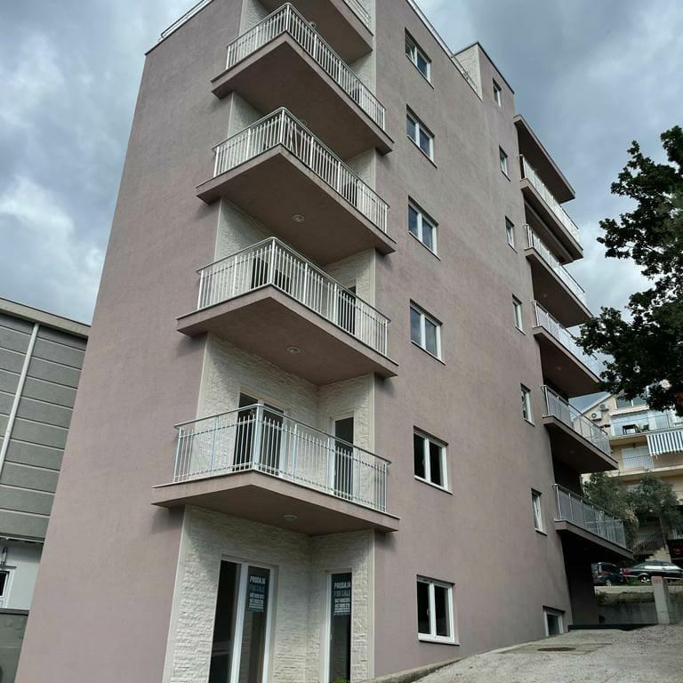 Prodaja--stan--47m2--Bečići--Budva