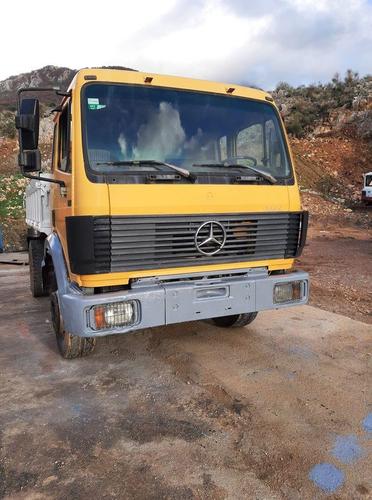 Mercedes Benz 1422