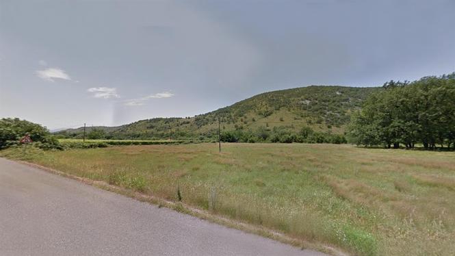 Prodaje se plac, Podgorica
