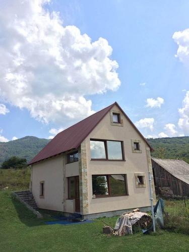 Izdajem kuću u Kolašin