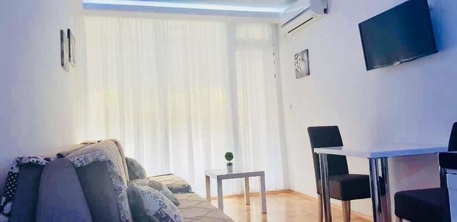 Izdajem garsonjeru 25 m2, I sprat, Blok 5 