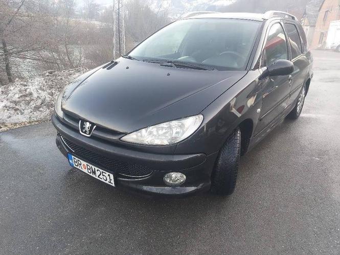 Pezo 206 1.6 hdi 2006 god