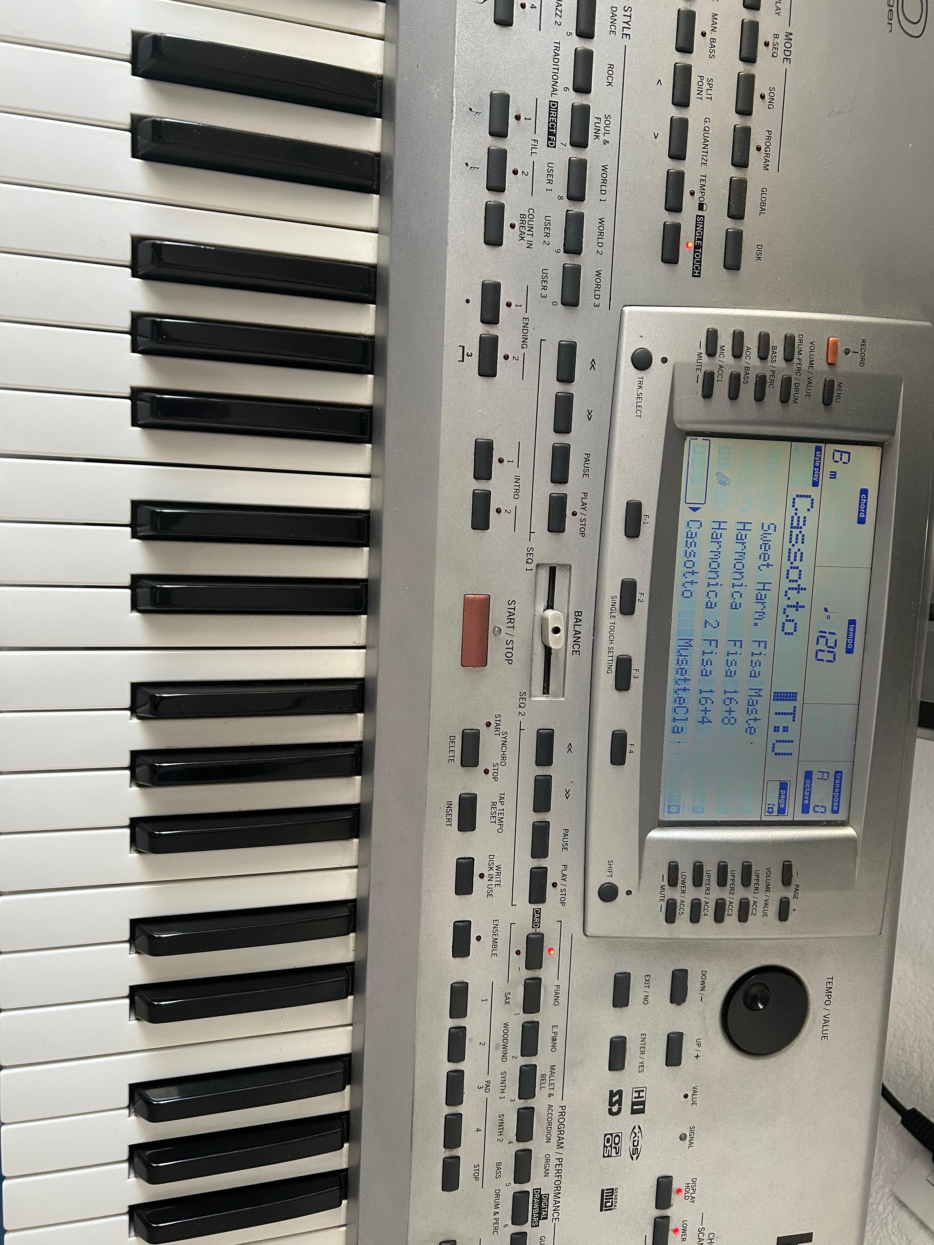 Prodaje-se-korg-pa-80
