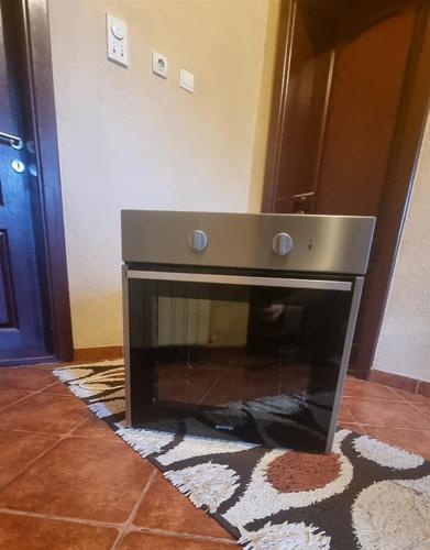 Prodajem ugradnu rernu