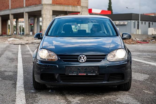 Golf 5 1.9 tdi 66kw 2007 godina
