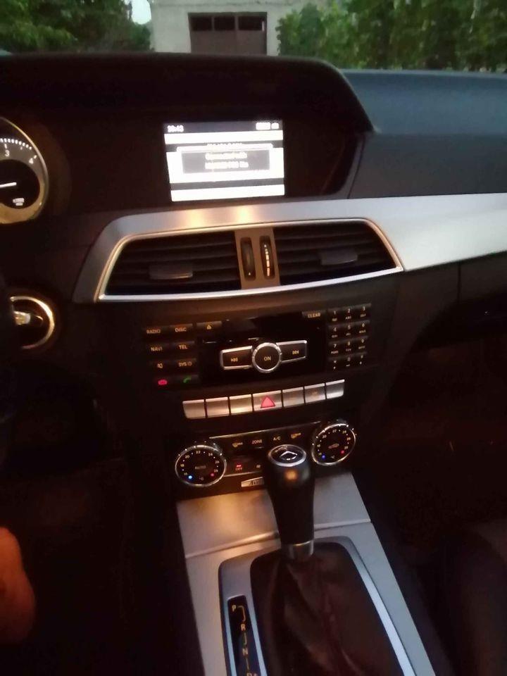 Mercedes-C-200--2012g