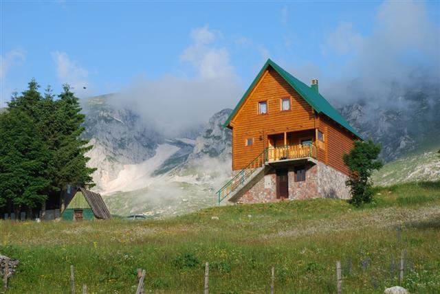 Smjestaj na porodicnoj farmi Sarović, Zabljak