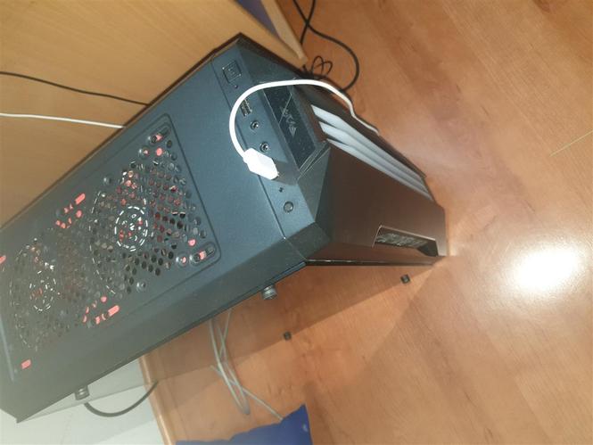 PC 2060 6GB OC,I5-11400F, 16GB RAMA IMA GARANCIJU 1100