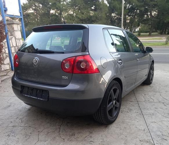 GOLF 5