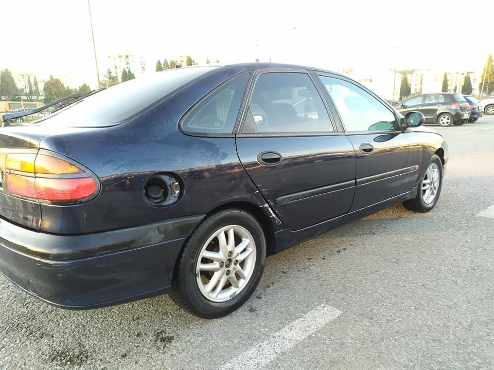 Renault-Laguna