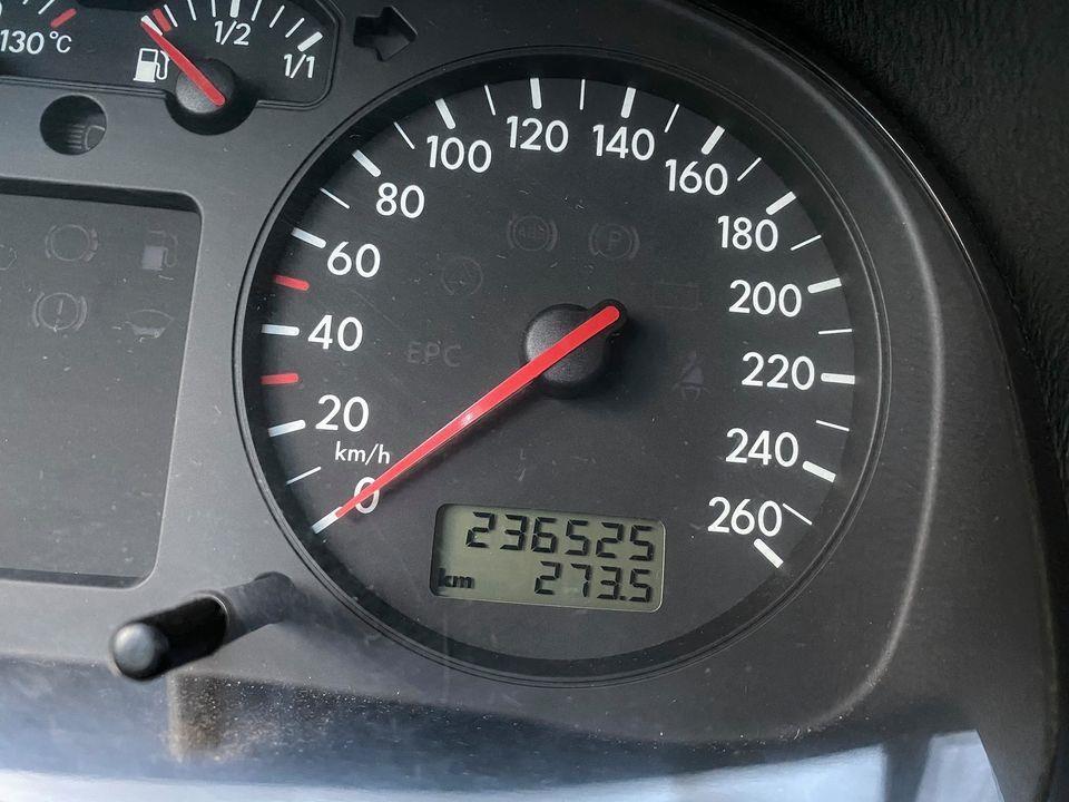HITNO-I-POVOLJNO---GOLF-IV-GTI-1400EURA