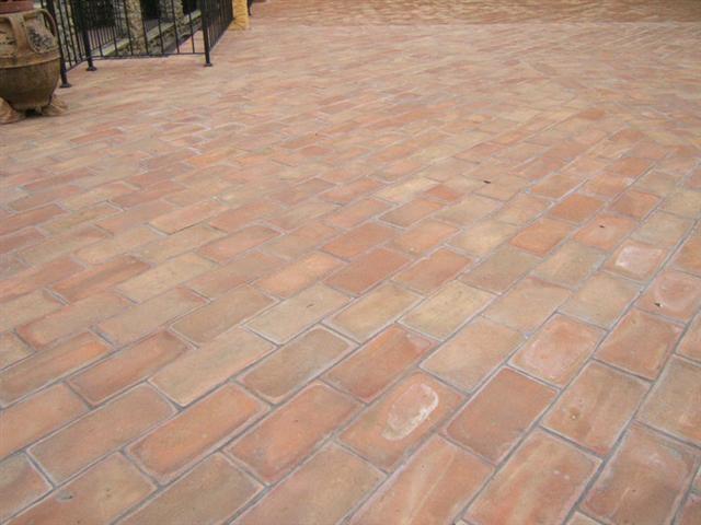 Terracotta ploce, dekorativna cigla. Rustika