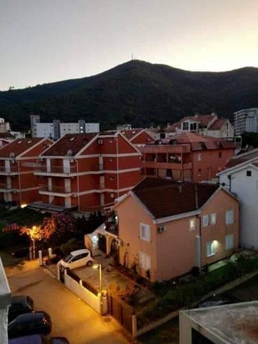 Prodajem stan33m2 u centru Budve na izuzetnoj lokaciji sve u