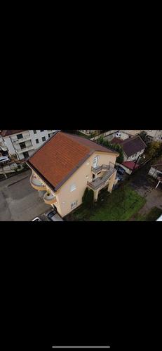 Prodajem stambeno/poslovnu kucu