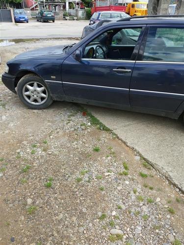 Prodajem Mercedes c 200