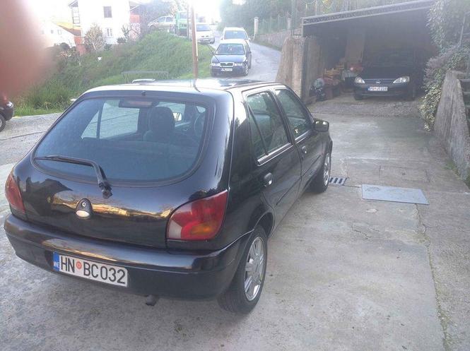 Prodajem Ford Fiesta dizel