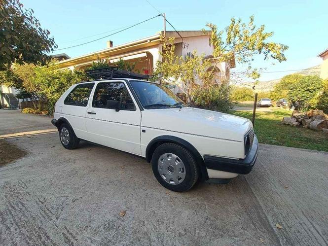 Na prodaju golf 2.  068-828-485