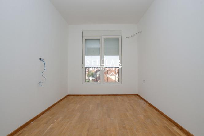 Prodaja, jednosoban stan, 50m², Zelenika, Podgorica