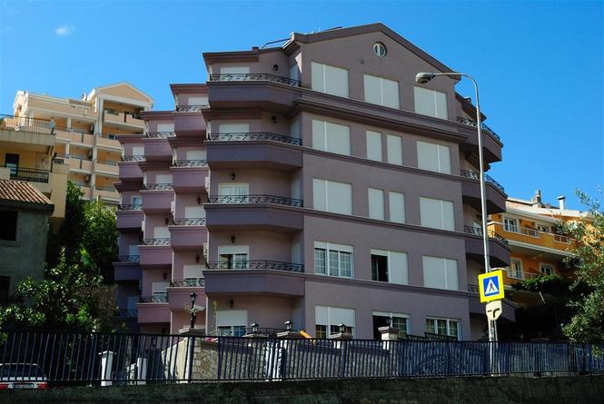 Villa 26 app, 2 trosob.stana,200m2 ostali prostor