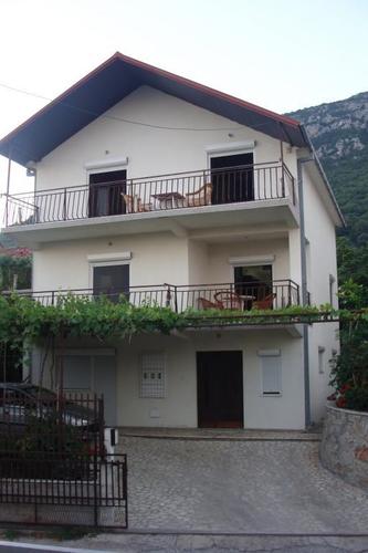 Šušanj-Bar apartmani 500m od plaže