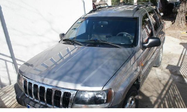 Jeep - Grand Cherokee Laredo