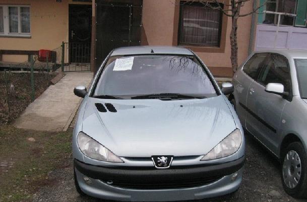 Peugeot - 206