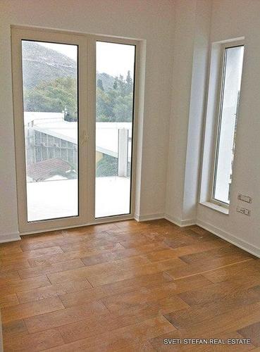 U samom centru grada  stan povrsine 104 m2