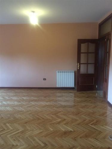 IZDAVANJE, DVOSOBAN PRAZAN KOD VEZIROVOG MOSTA
