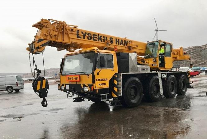 1990 Mobilna dizalica Liebherr LTM 1050