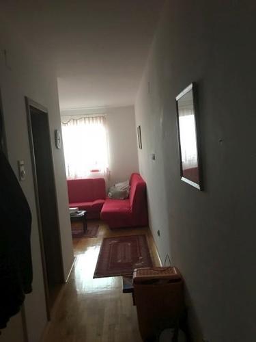 Prodajem stan u Višnjičkoj Banji u Darinke Jevrić