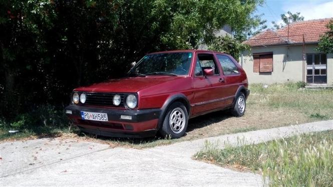 VW Golf -86