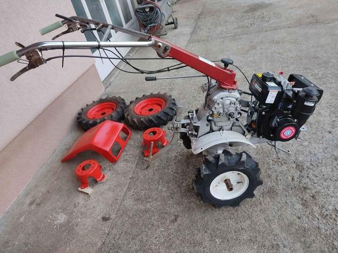 Prodajem Hondu f620 sa novim dizel motorom, gumenim tockovim