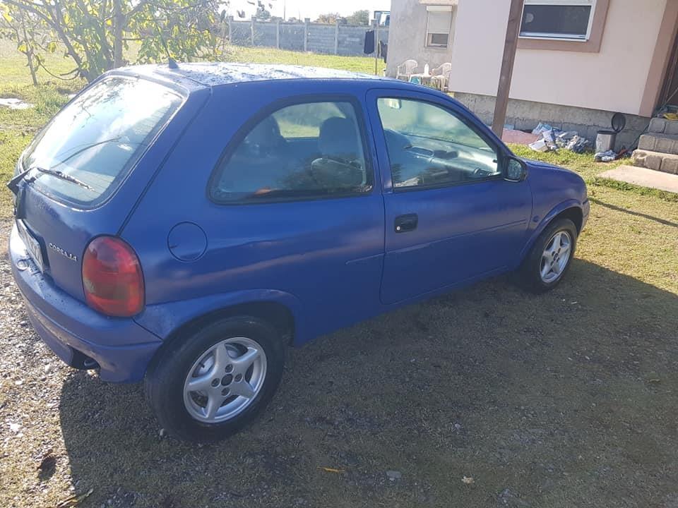 Opel-Corsa-1998
