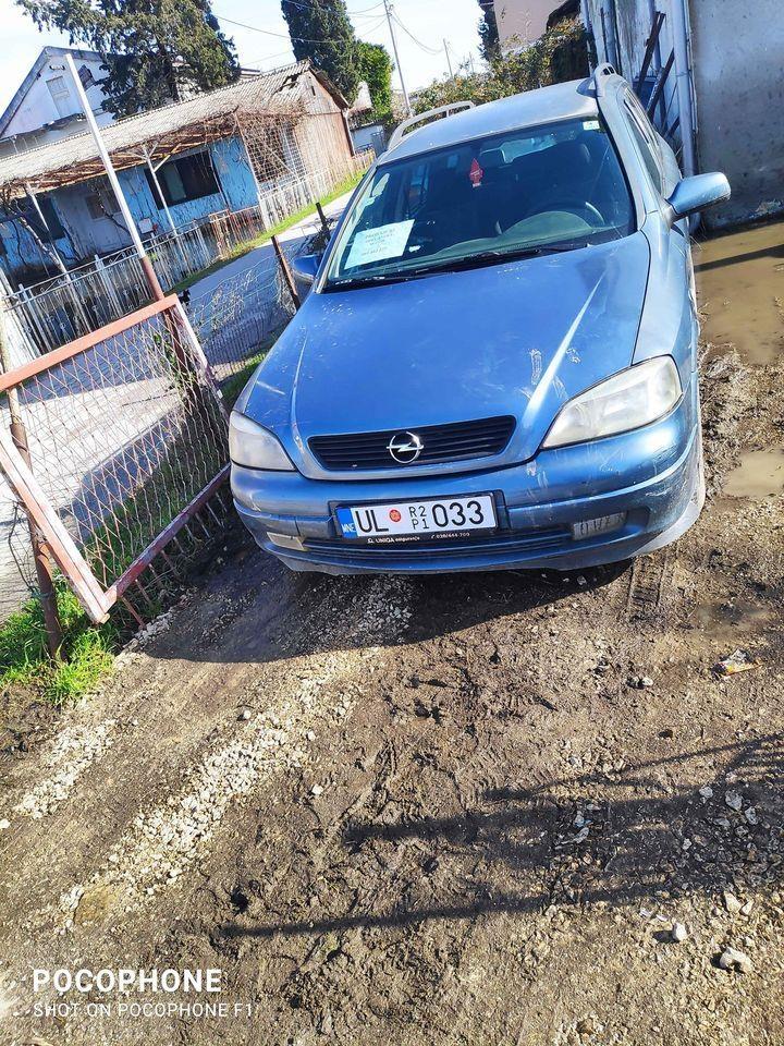 Opel-Astra