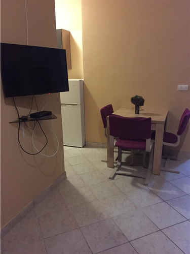 Bar Rentiram jednosoban studio apartman