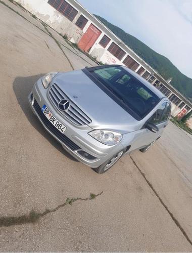 MERCEDES B180