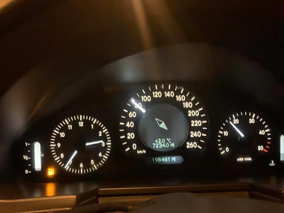 Mercedes-e220-cdi-110kw--registrovan--moze-zamena